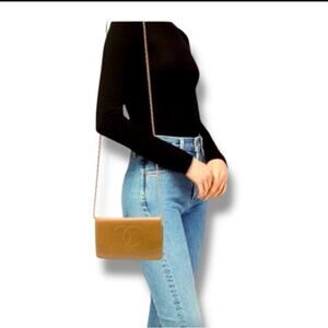 CHANEL AUTH Tan Leather Cavier Shoulder or Crossbody Bag with Gold Chain